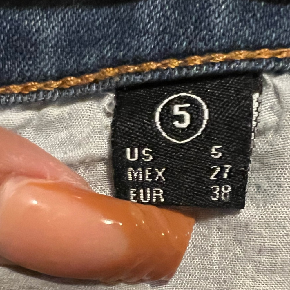 Jeans - Picture 3 of 3